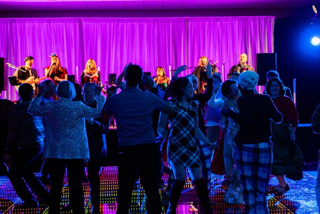 People Dancing. Photo Credit: Holiday Inn by the Bay