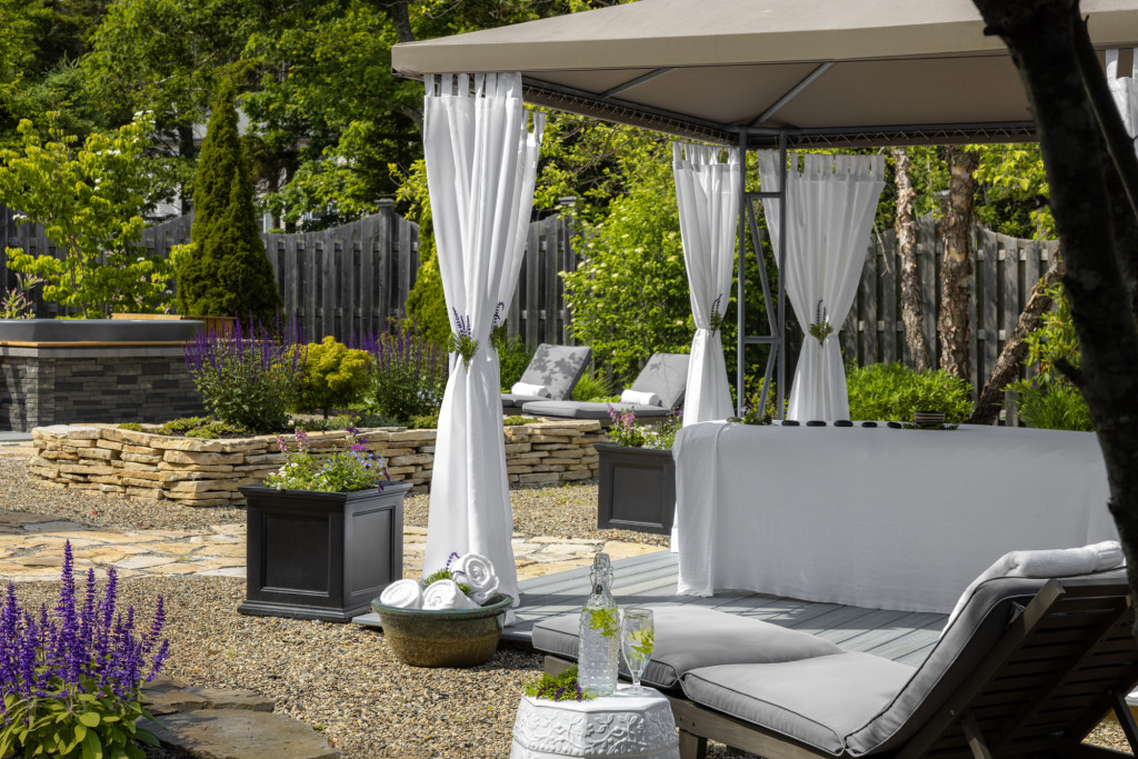 Spa. Photo Credit: Spruce Point Inn Resort & Spa