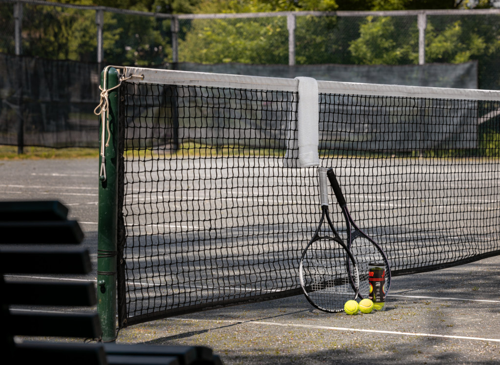 Tennis Court. Photo Credit: Spruce Point Inn Resort & Spa