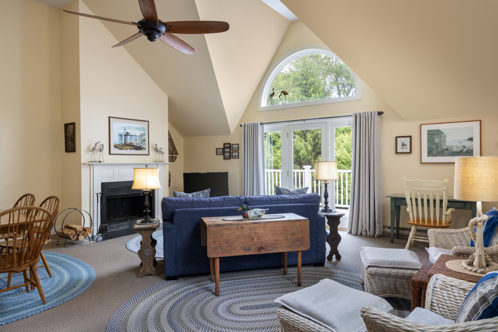 Townhouse Living Room. Photo Credit: Spruce Point Inn Resort & Spa