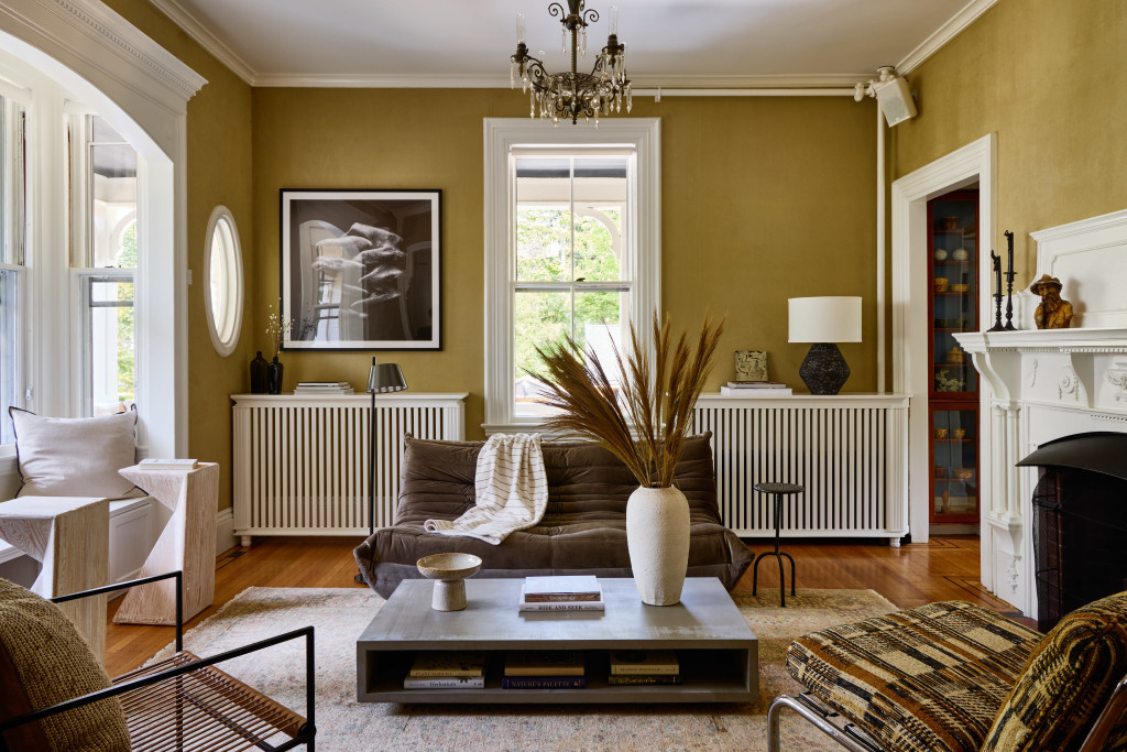 Living Area. Photo Credit: Read McKendree