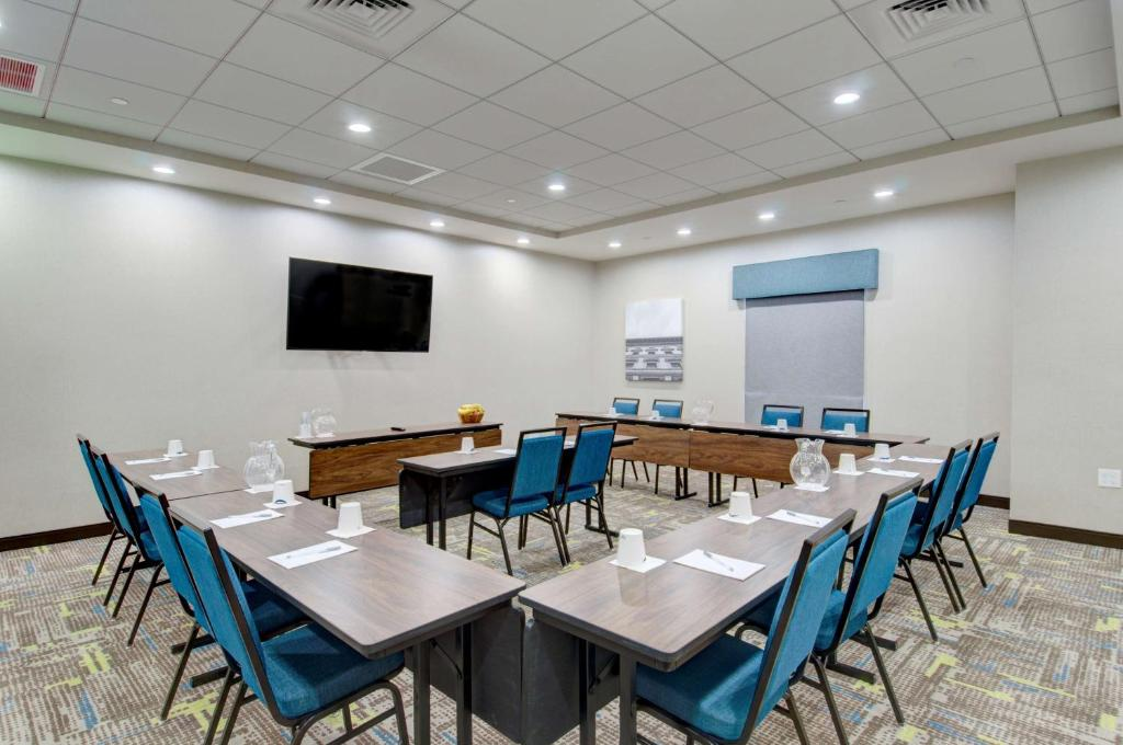 Conference Room. Photo Credit: Hampton Inn & Suites