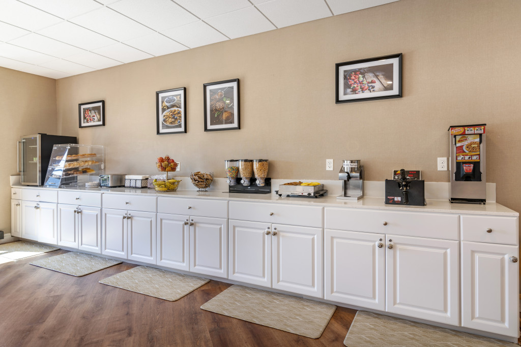 Breakfast Counter. Photo Credit: Northeastern Hospitality Management