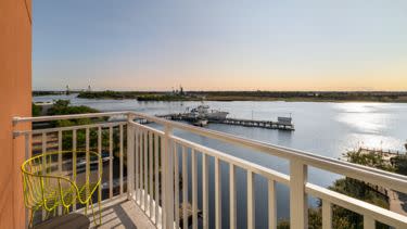 Aloft Wilmington at Coastline Center – photo 11