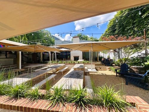 Ponysaurus Pizzeria and Beer Garden – photo 3