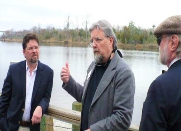 Bernhard Thuersam, Historian – photo 1