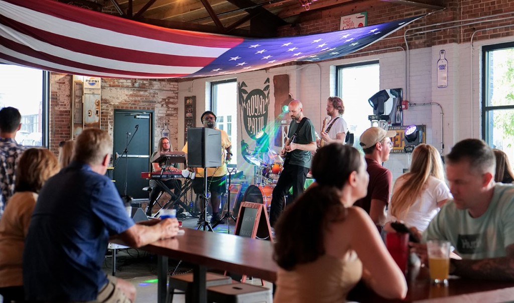 Bowstring Burgers & Brewyard - wilmington