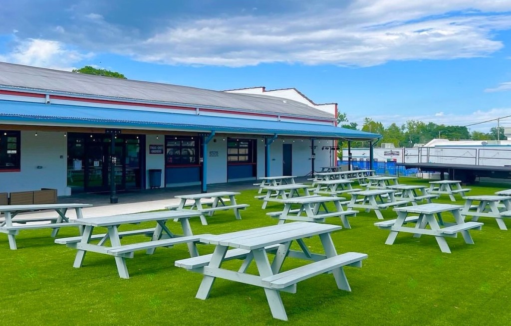 Bowstring Burgers & Brewyard - wilmington