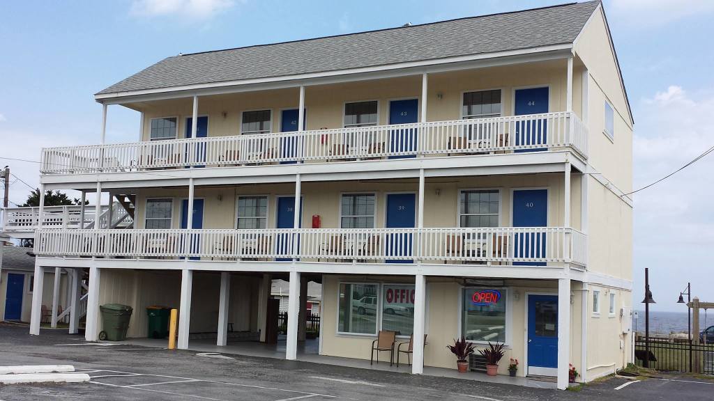 By the Pier Motel – photo 1