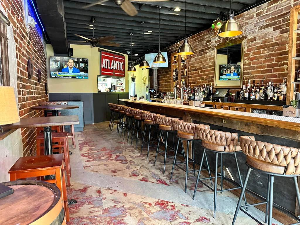 Commodore Public House & Kitchen – photo 2