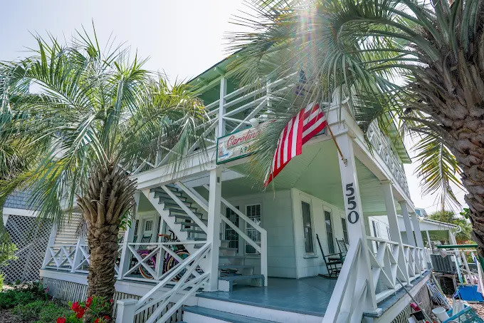 Carolina Temple Island Inn – photo 3