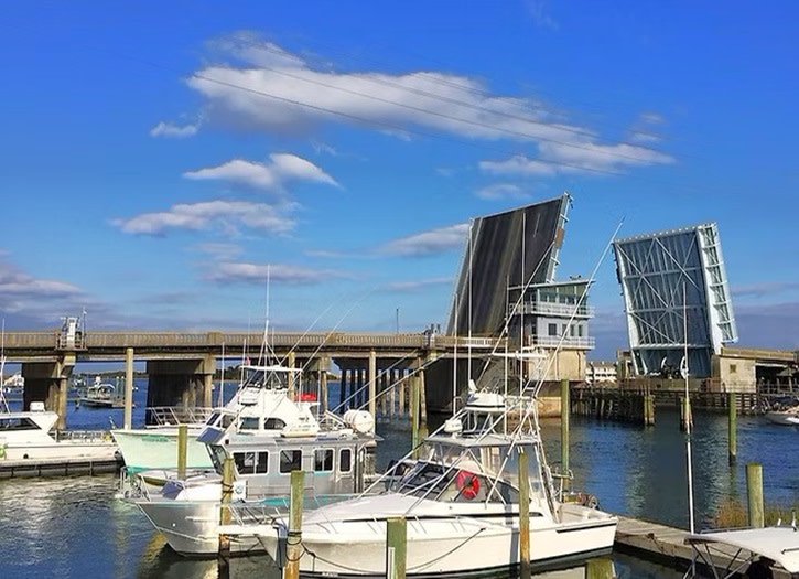 Bridge Tender Marina – photo 1