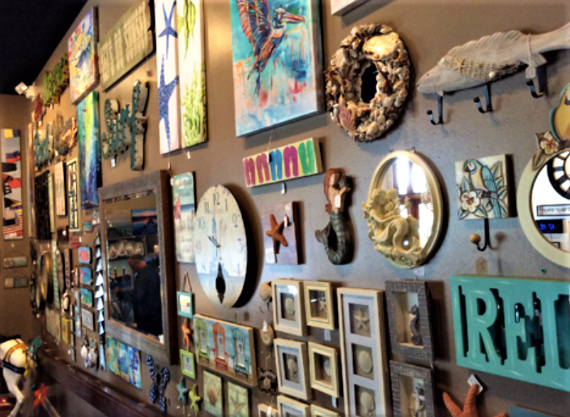 Fidler's Gallery/Wrigley's Clocks – photo 1
