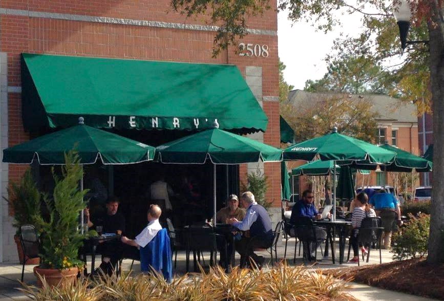 Henry's Restaurant – photo 2