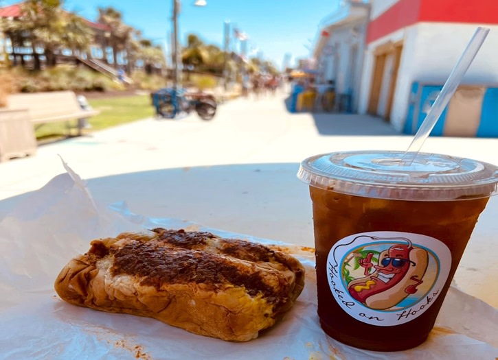 Hooks Hot Dogs – photo 1