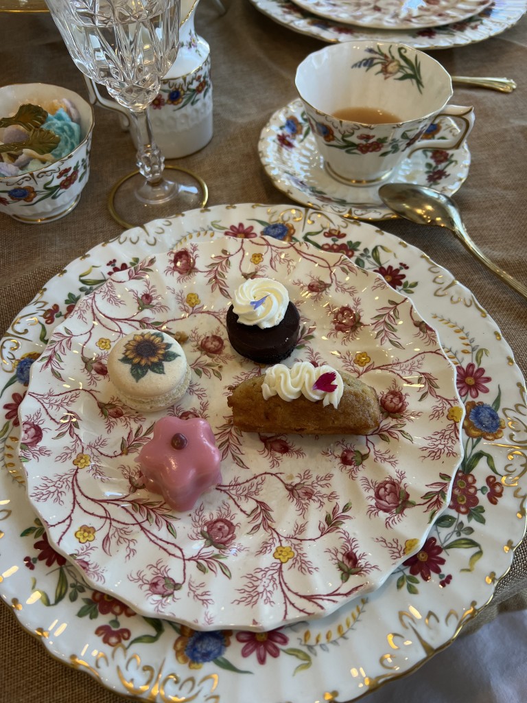 The Timeless Table – photo 3