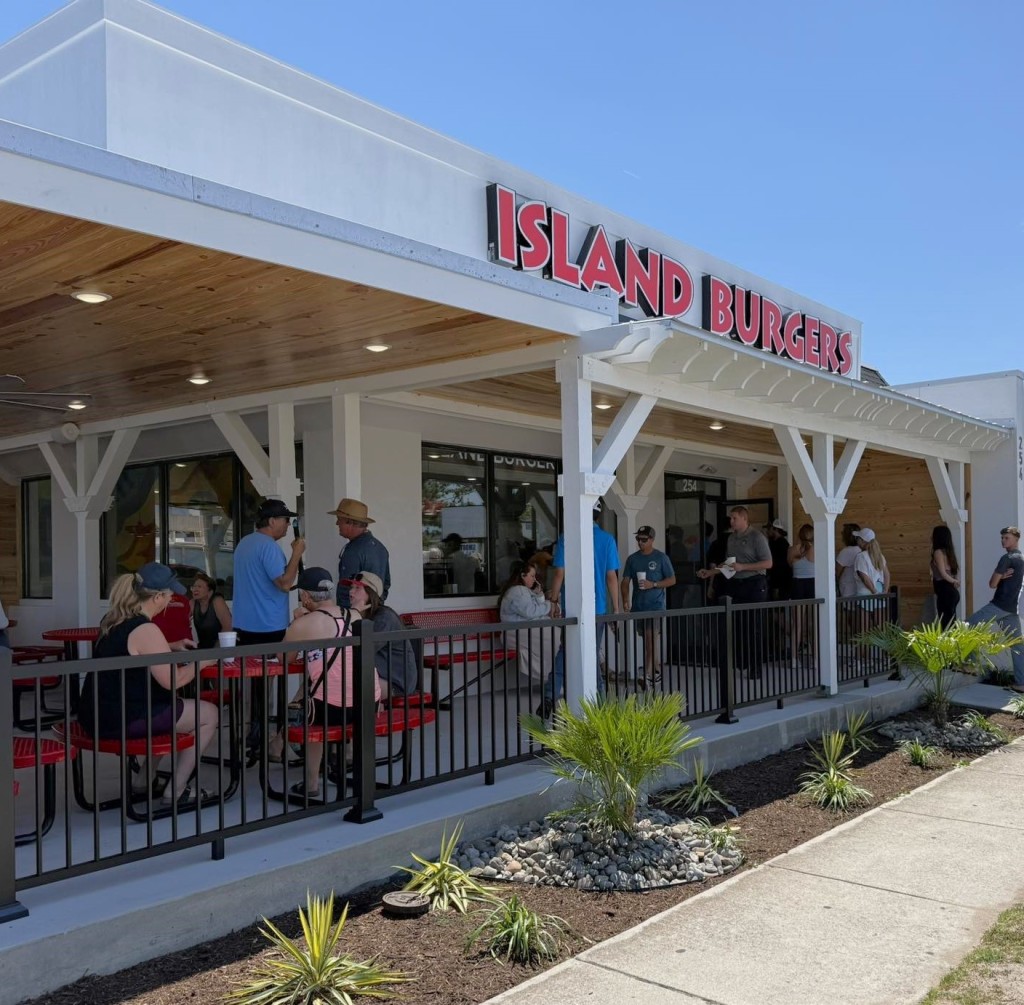 Island Burgers & Bites – photo 2