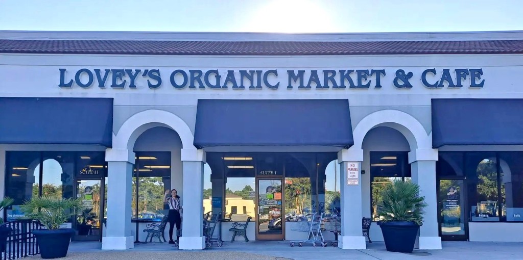 Lovey's Natural Foods & Cafe – photo 2