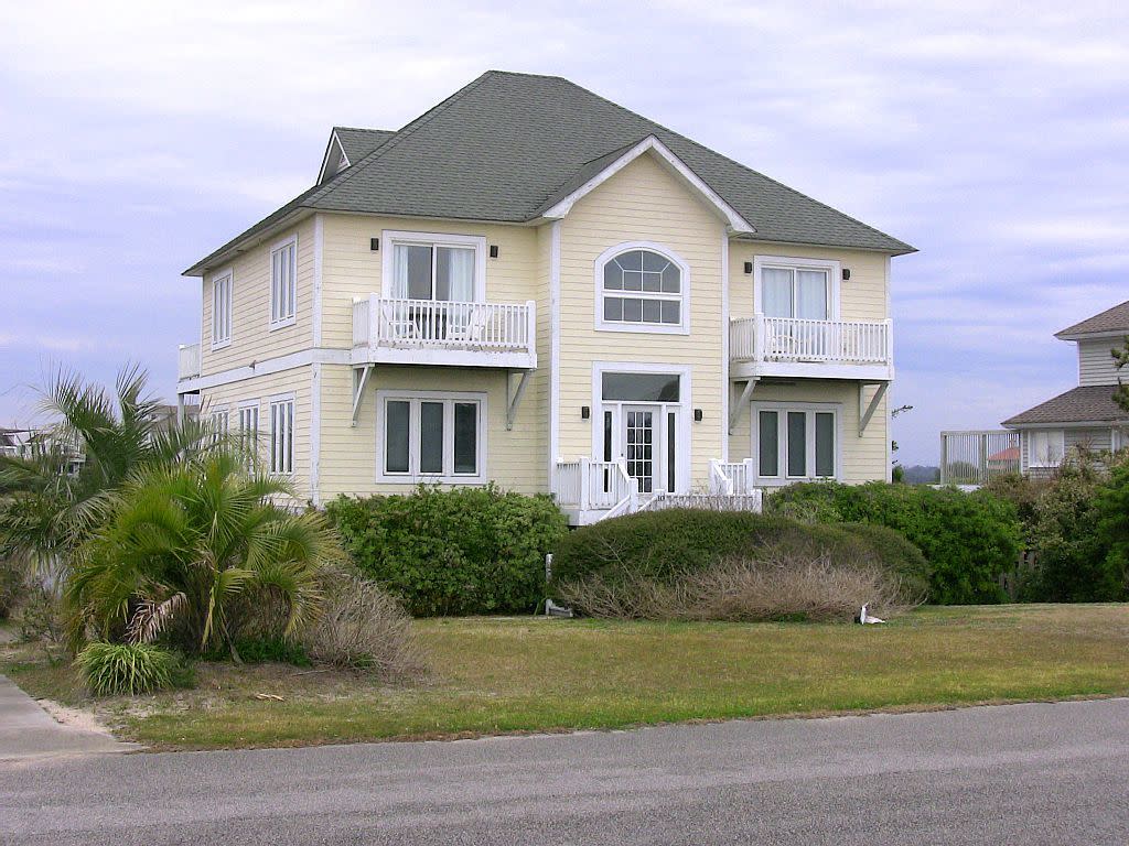 Moore Beach House – photo 1