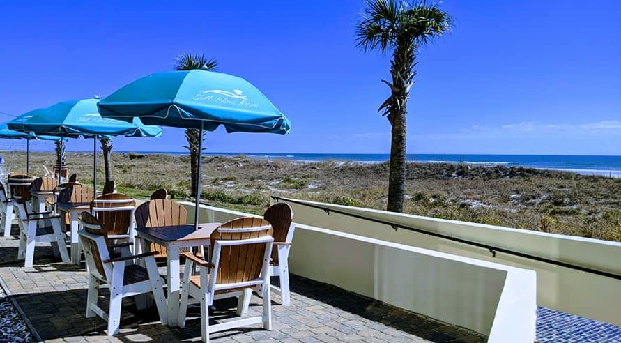 Shell Island Restaurant and Oceanfront Lounge – photo 2