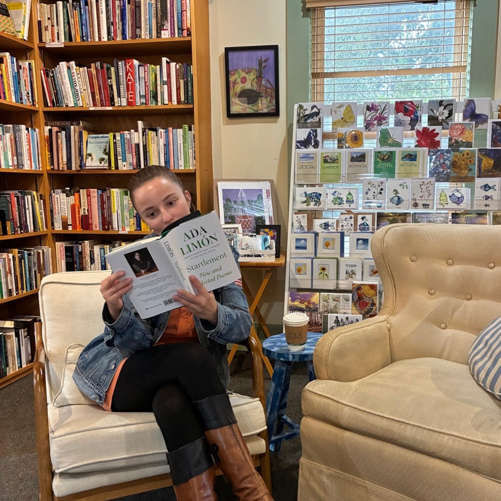 Pomegranate Books – photo 2