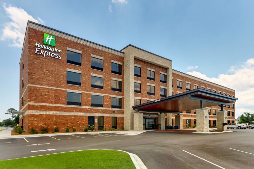 Holiday Inn Express Wilmington-Porters Neck – photo 2