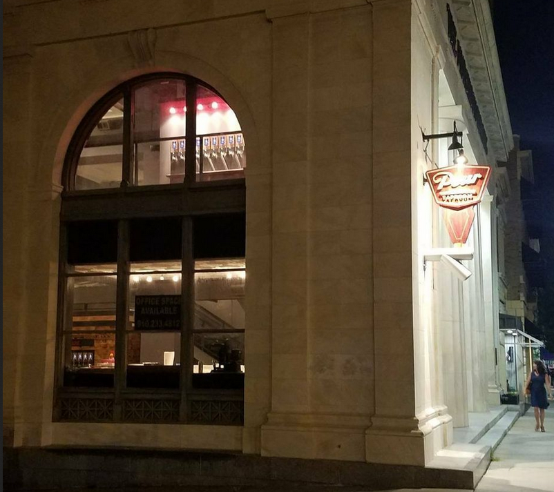 Pour Taproom & Bar – photo 1