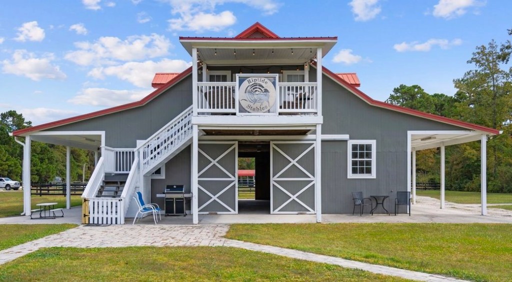 Riptide Stables & Family Farm – photo 2