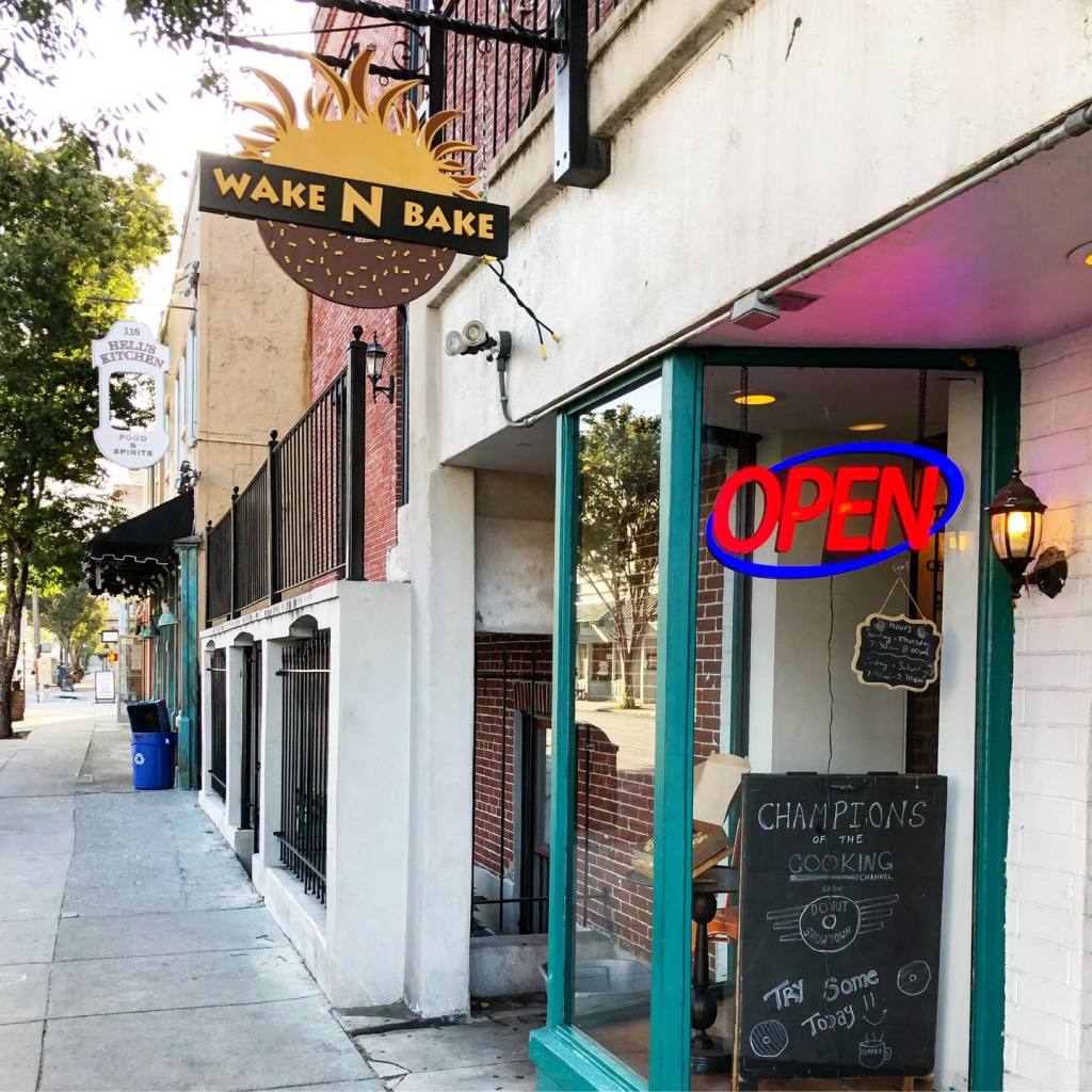 Wake N Bake Donuts: Downtown – photo 2