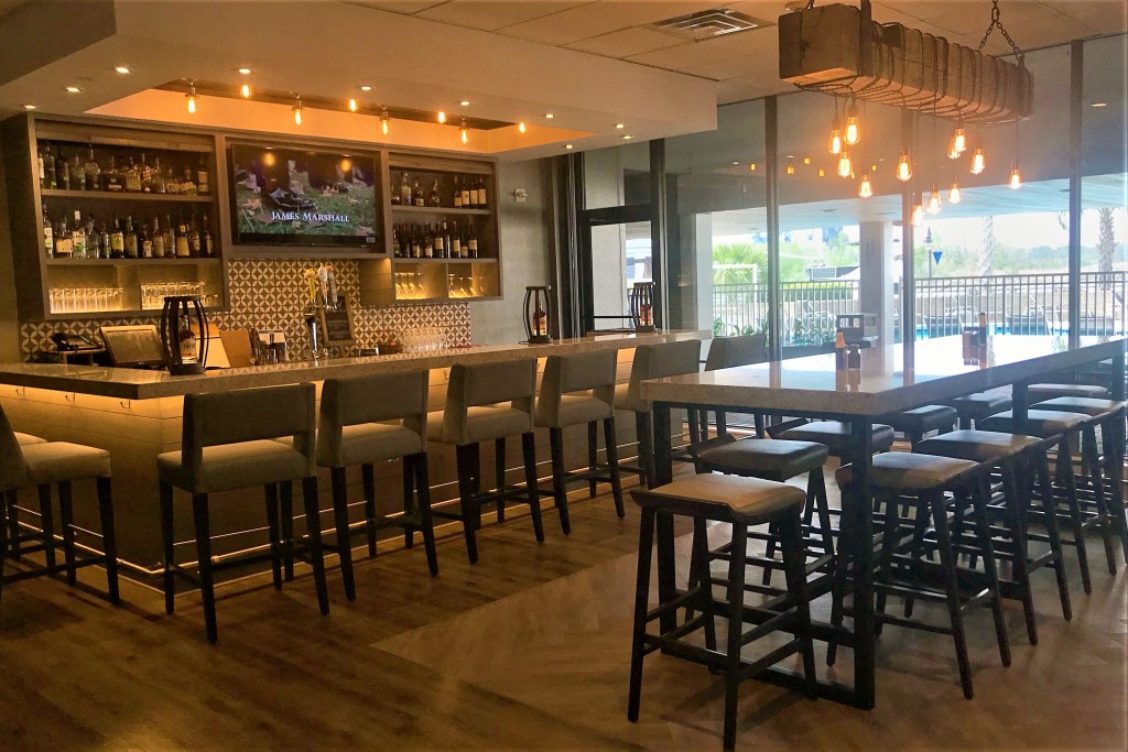 Board & Barrel Coastal Kitchen – photo 5