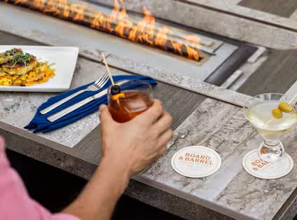Board & Barrel Coastal Kitchen – photo 4