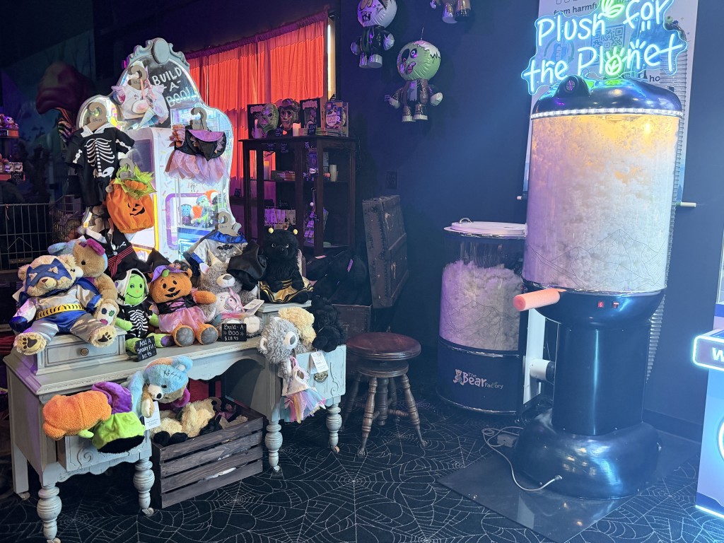 13th Hole Halloween Mini Golf Course – photo 2