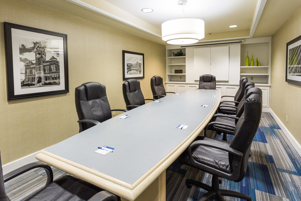 Holiday Inn Express & Suites-University Center – photo 7
