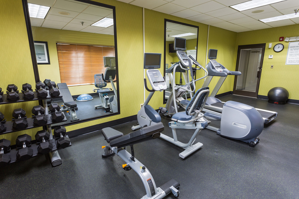 Holiday Inn Express & Suites-University Center – photo 6