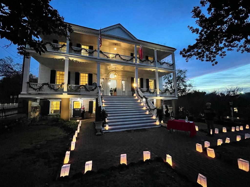 Colonial Holiday Open House & Craft Market