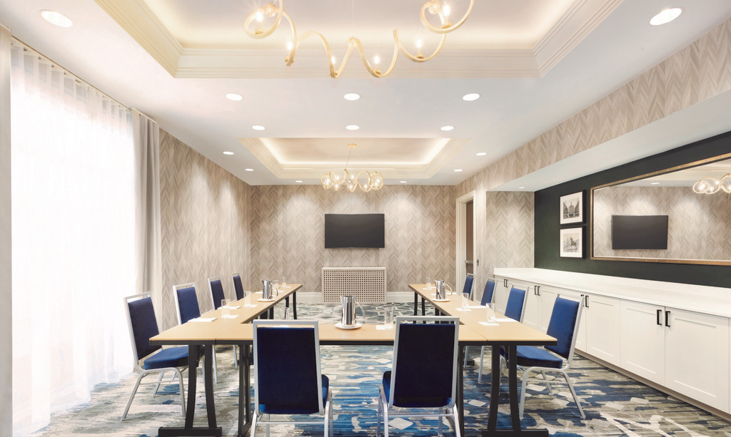 Embassy Suites Wilmington Riverfront Hotel – photo 7