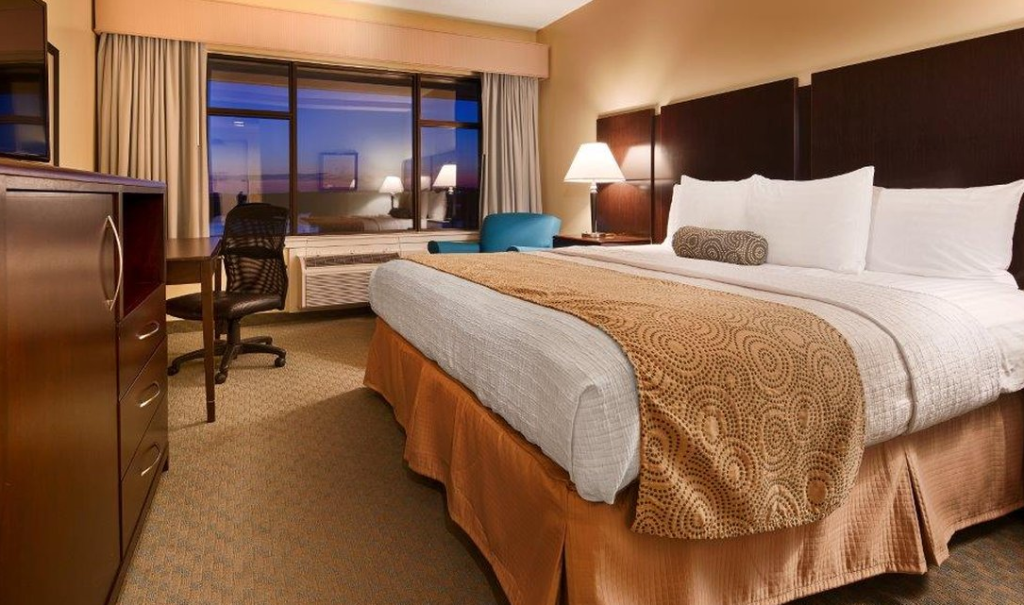 Best Western Plus Coastline Inn – photo 4