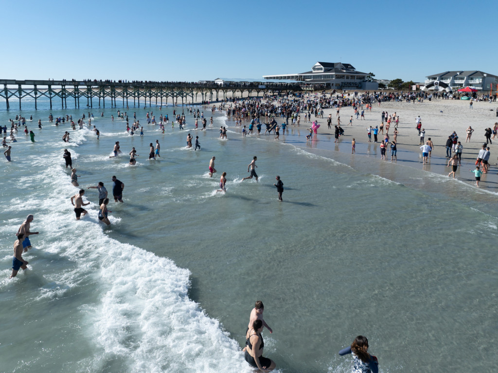 Plunging into the New Year – photo 2