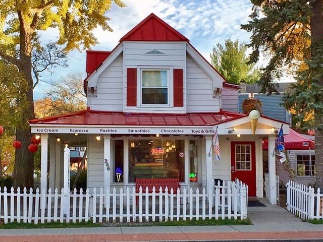 Emack and Bolio's - Ice Cream restaurant in Albany, NY