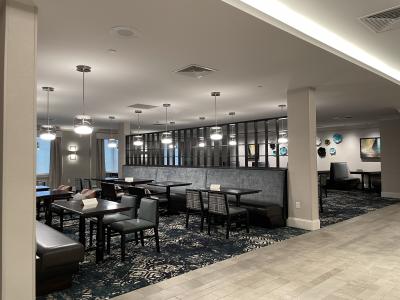 Mr. D's Restaurant & Lounge