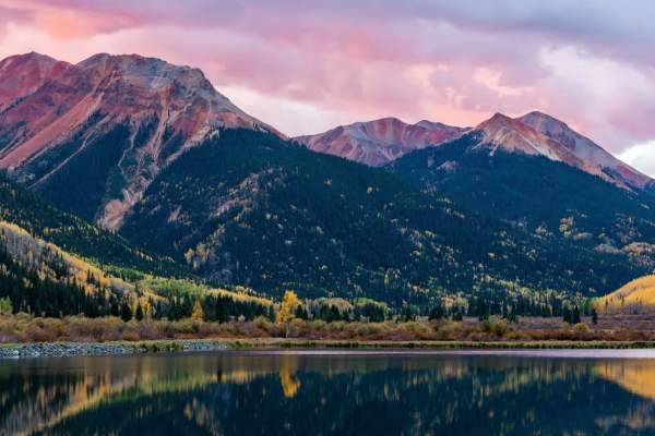 Scenic Colorado, Utah Weddings Offer Change of Pace