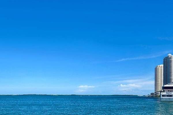 Miami is Hot in the Winter: Sync Up Your Stay at InterContinental Miami