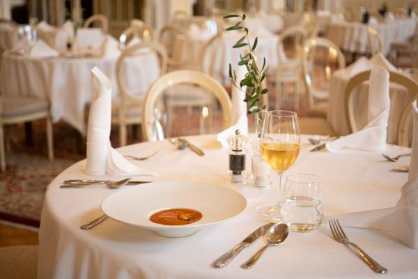 Warming Up Winter Weddings with Delicious Cold-Weather Cuisine