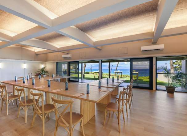 Royal Lahaina Resort & Bungalows: Luxury on Sale