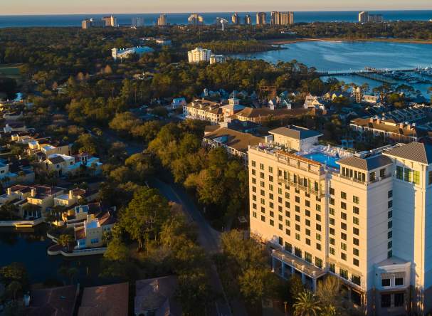 Hotel Effie: Luxury on Sale
