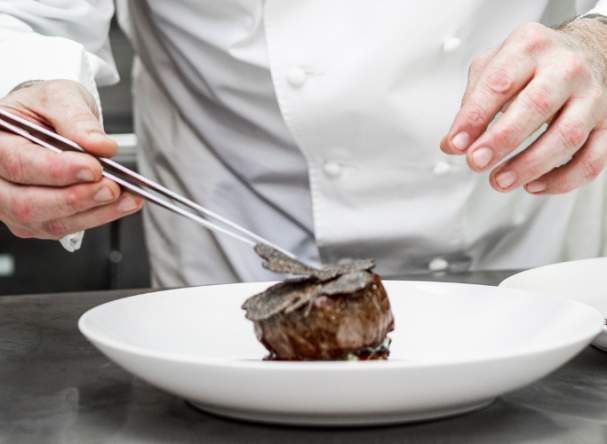 Celebrity Chefs Can Create Unforgettable Wedding Food Experience