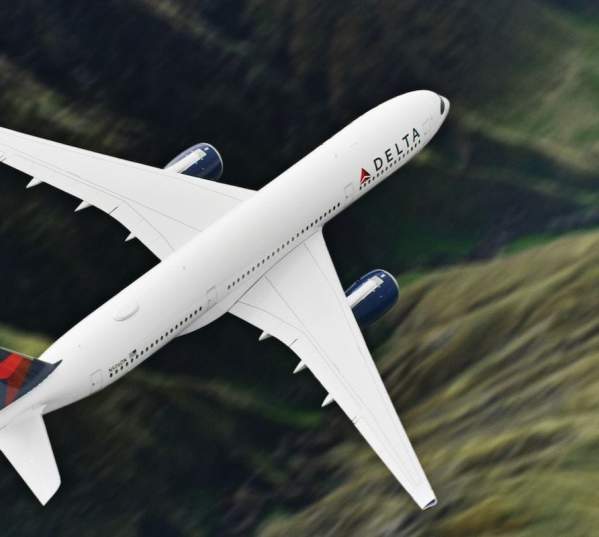 Delta Air Lines CEO Demonstrates Leadership During Hectic Travel Season