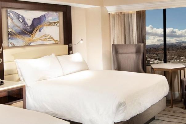 Contemporary Ambiance in the Peppermill Tower