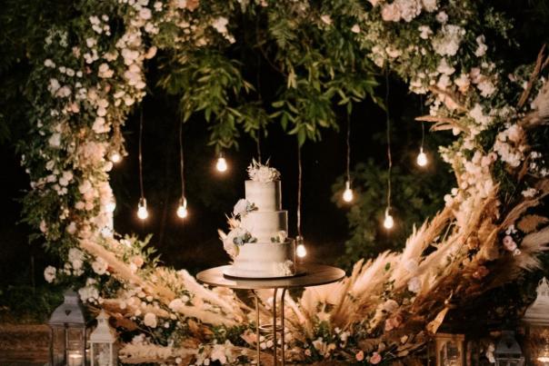 The Wedding Cake Comeback