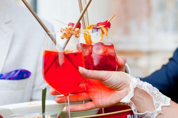 Destinations Showcase Perfect Wedding Cocktails